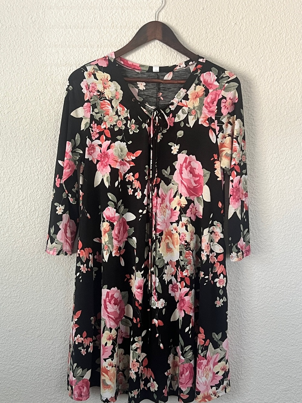 Paisley Grace Black Floral Lace-Up Swing Dress Size M